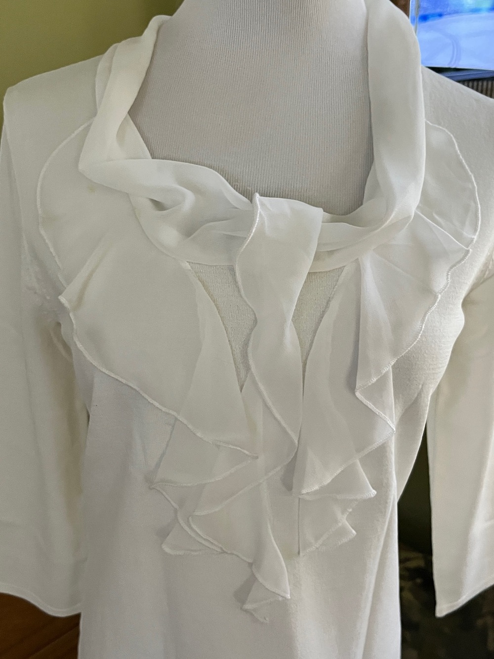 Cable & Gauge White Ruffled Neck Blouse